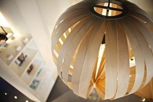 Lampe goutte / merisier rouge