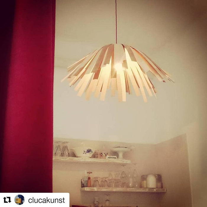 Lampe tina cheveux courts / merisier blanc et rouge