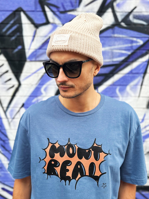 T-shirt couleur bleu sneakpeek montreal avec le bonnet en rib couleur sable de la marque beurd