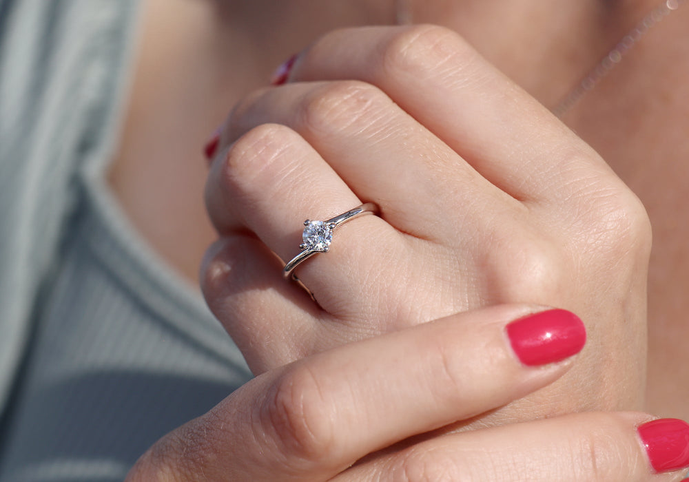 Enlace-moi │ bague solitaire éthique │ or recyclé et diamant créé en laboratoire