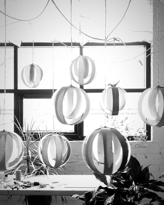 Lampe boule 9" mix c