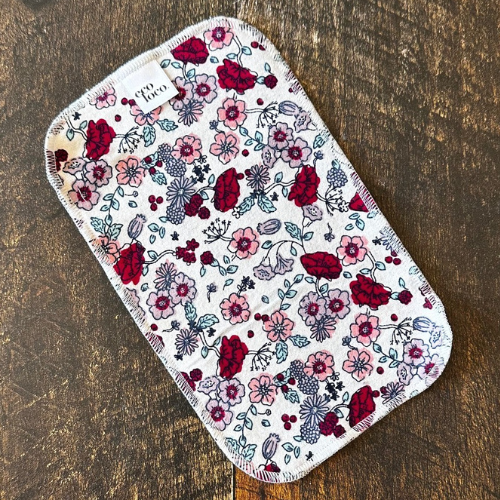 Papier de toilette lavable avec des motifs de fleurs