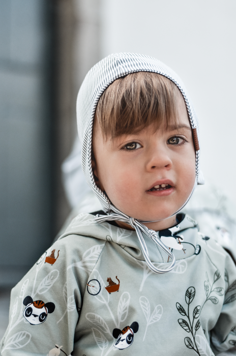 Bonnet rayé gris Nine Clothing pixie hat gray stripes
