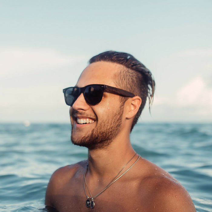 LA-Ebony-Black-1500x1500