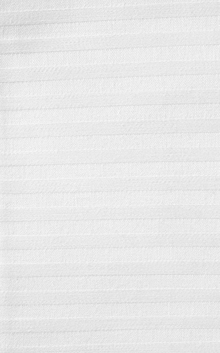 Échantillon de housse de couette blanche rayée