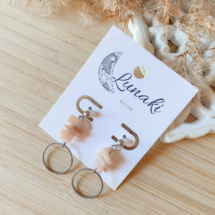 Boucles d'oreilles pitaka - pierres de soleil et acier inoxydable