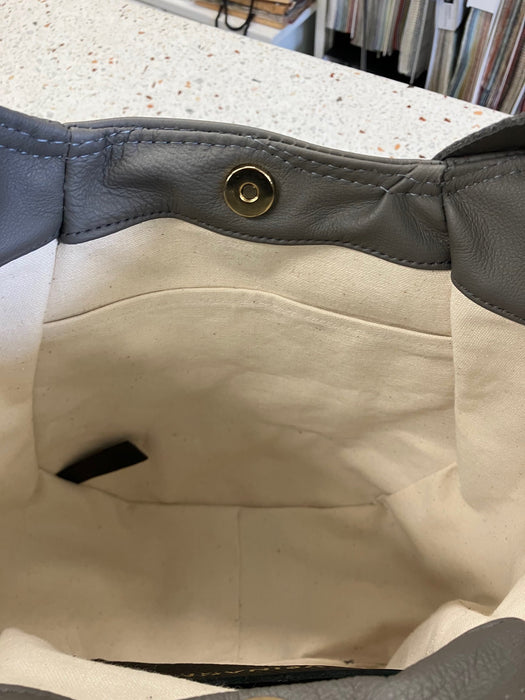 Sample one of a kind geometrical leather tote bag mont-royal