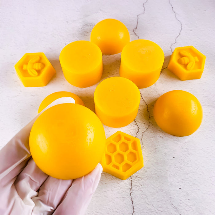 Revitalisant solide et barre de rasage