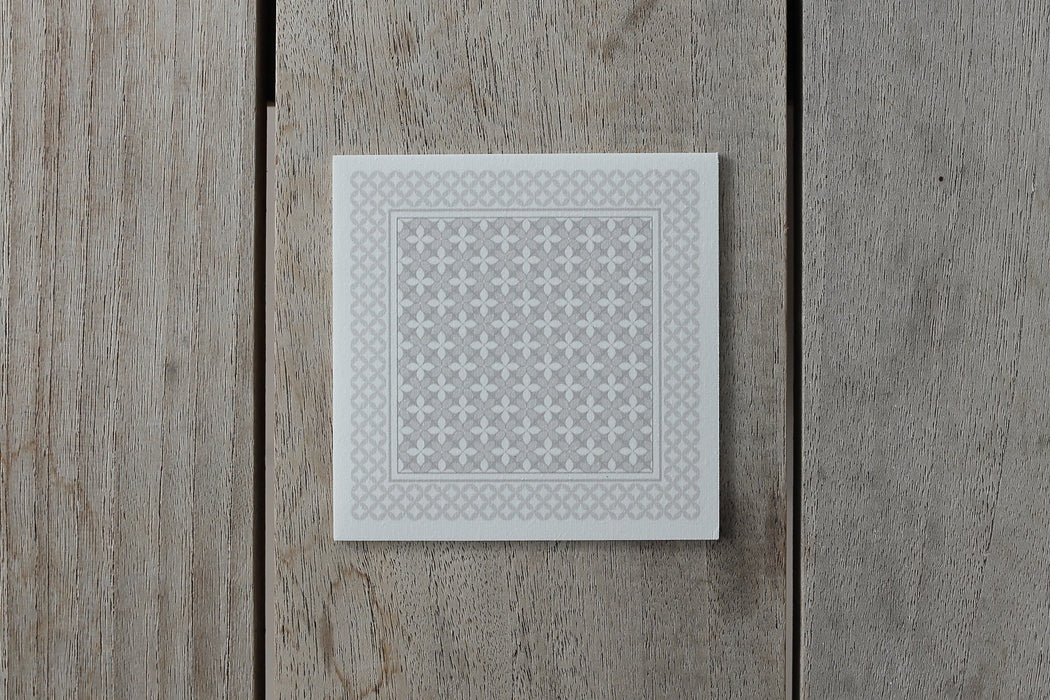 Collection motifs - sous-verres de vinyle (4) / vinyl coasters (4) - motif petites fleurs perle