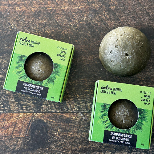 Shampoing solide pour cheveux gras – cèdre et menthe