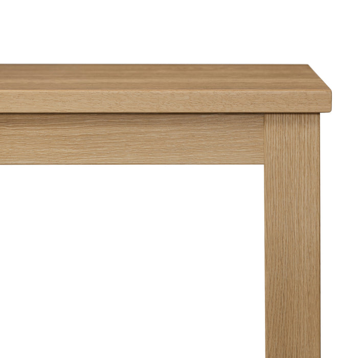 Table classique en bois massif