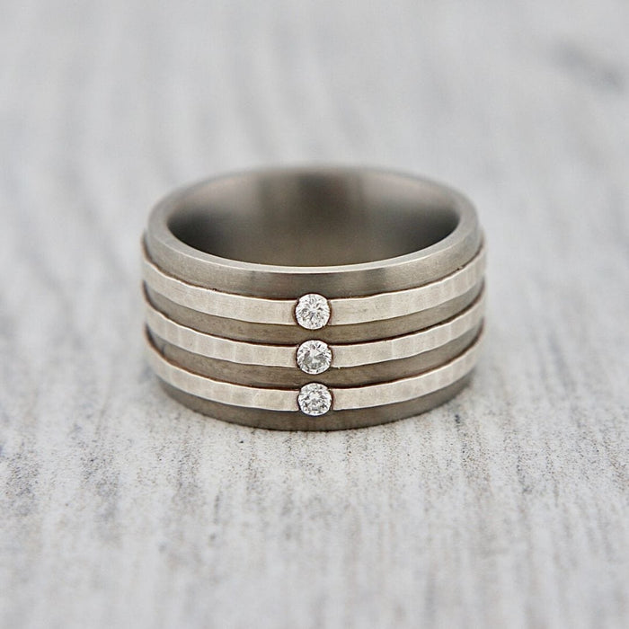 Christine Dwane Bague en argent, titane et diamants