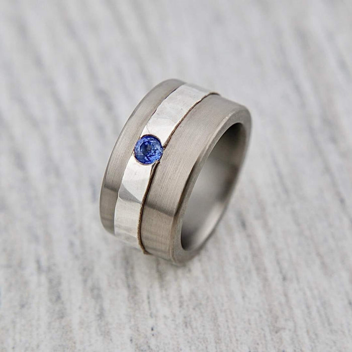 Christine Dwane Bague Horizon en argent, titane et saphir