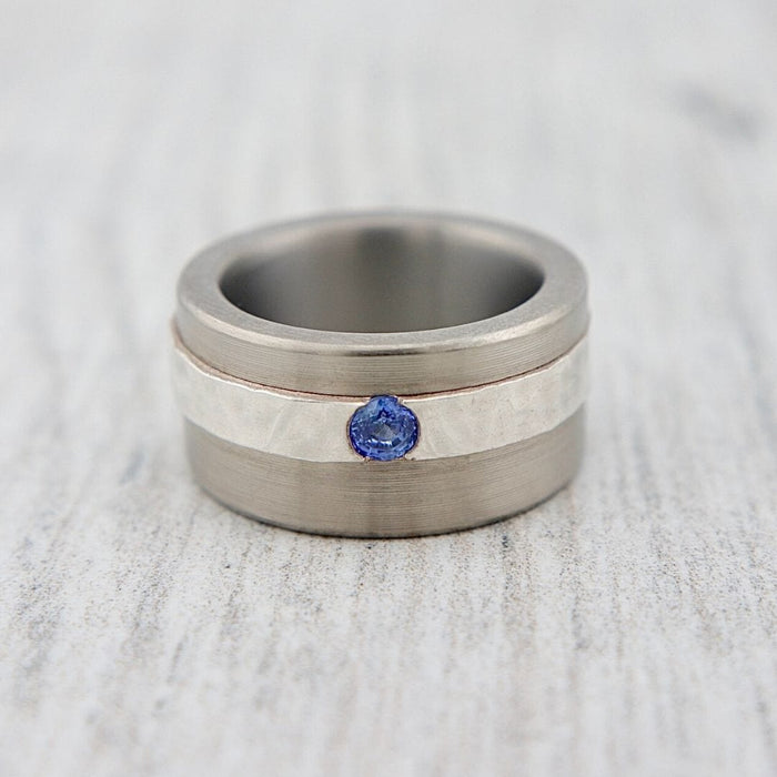 Christine Dwane Bague Horizon en argent, titane et saphir