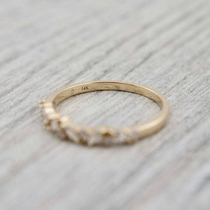 Mathieu Blanchard Bagues Bague semi-éternité Marquise en or 14K et diamants