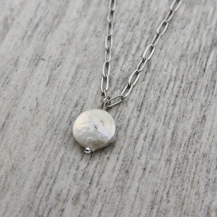 Collier pleine lune en acier et perle