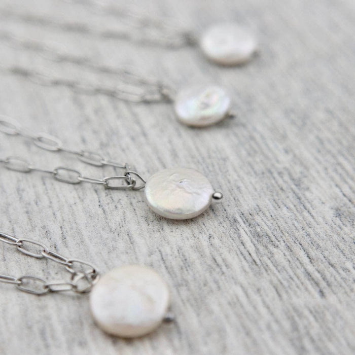 Collier pleine lune en acier et perle