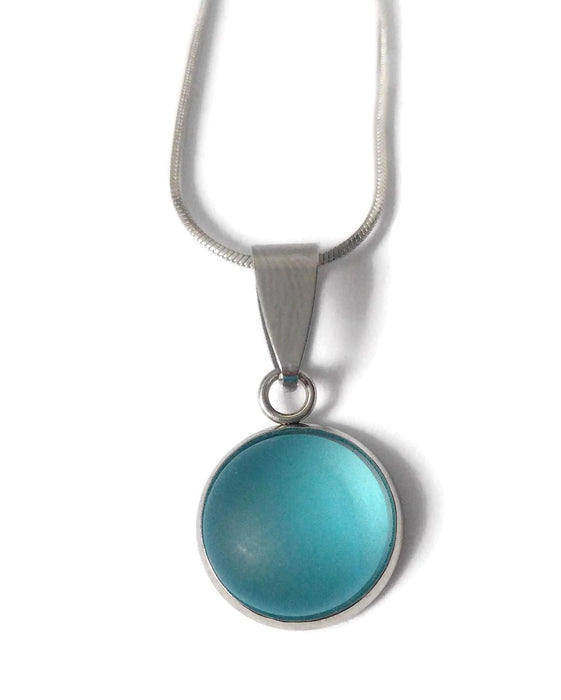 Gin tonic-verre mat-collier cabochon