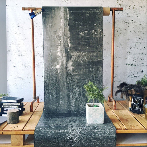 METAL OXIDATION WALLPAPER - PAPIER PEINT MÉTAL OXYDÉ walldecor-wallmurals WYNIL 2.2ft x 9ft pre-pasted wallpaper panel | Bande de 66cm x 274cm préencollée Gray 