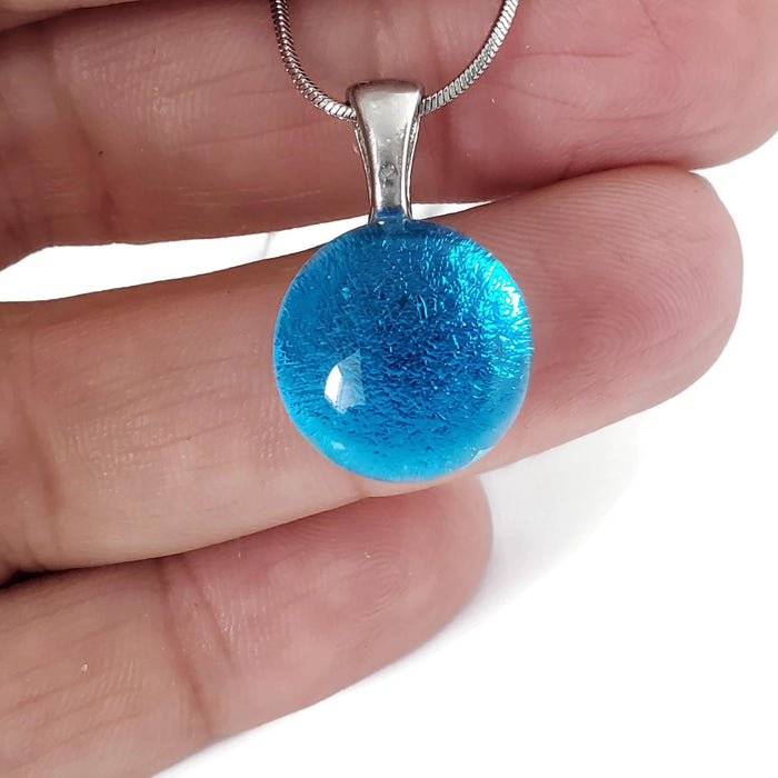 Mini pendentif, bleu transparent verre fusion