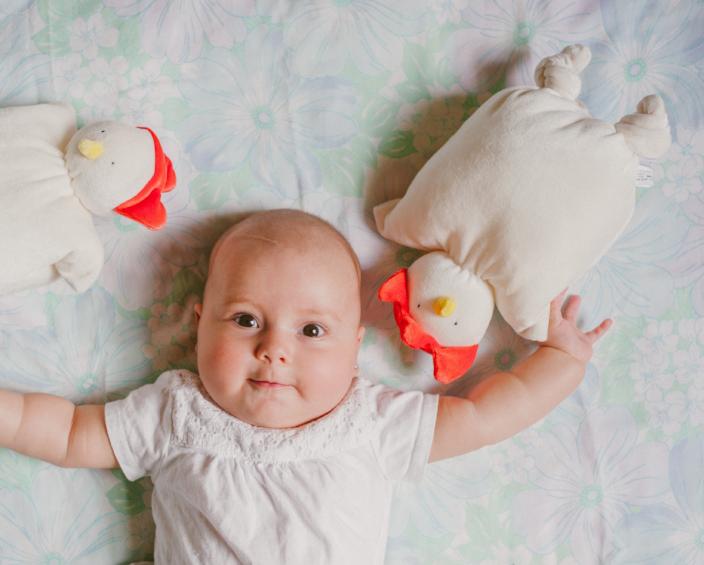 Peluche petite poule douillette