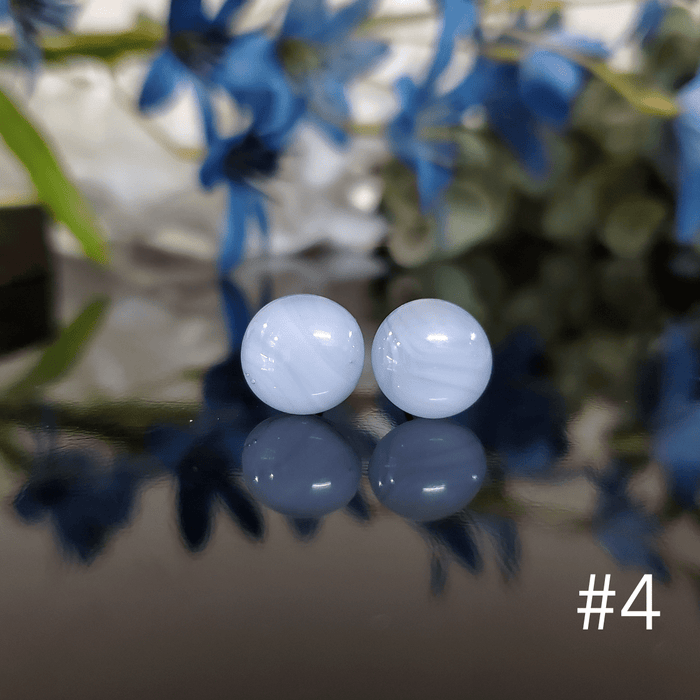 Puces d'oreille bleues