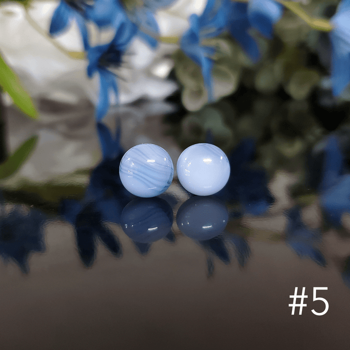 Puces d'oreille bleues