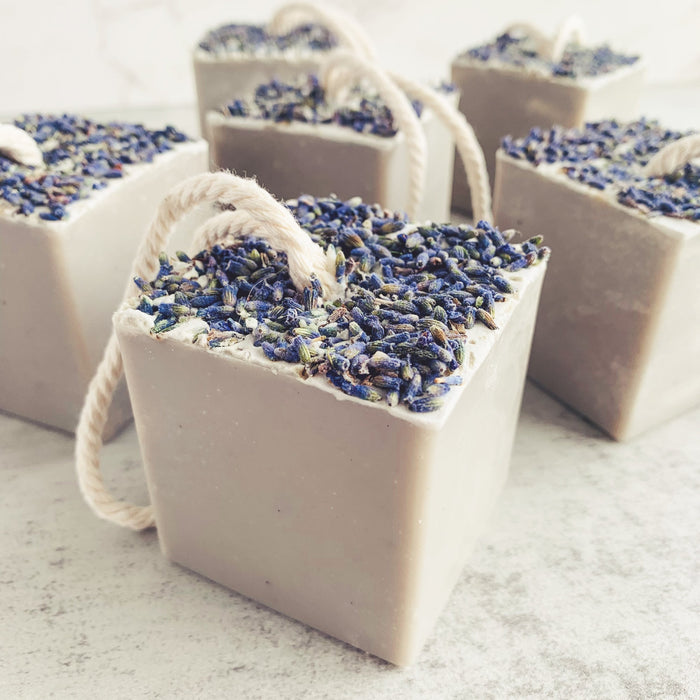 SAVON CUBE AUX HUILES ESSENTIELLES LAVANDE & AGRUMES - Kimo Soaps