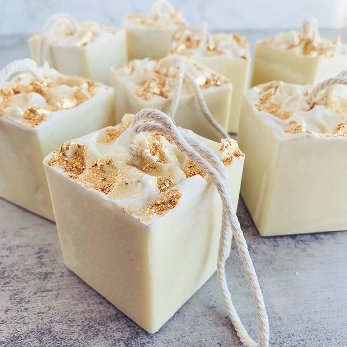 Savon Cube NON PARFUMÉ sur corde | UNSCENTED Soap on the rope - Kimo Soaps