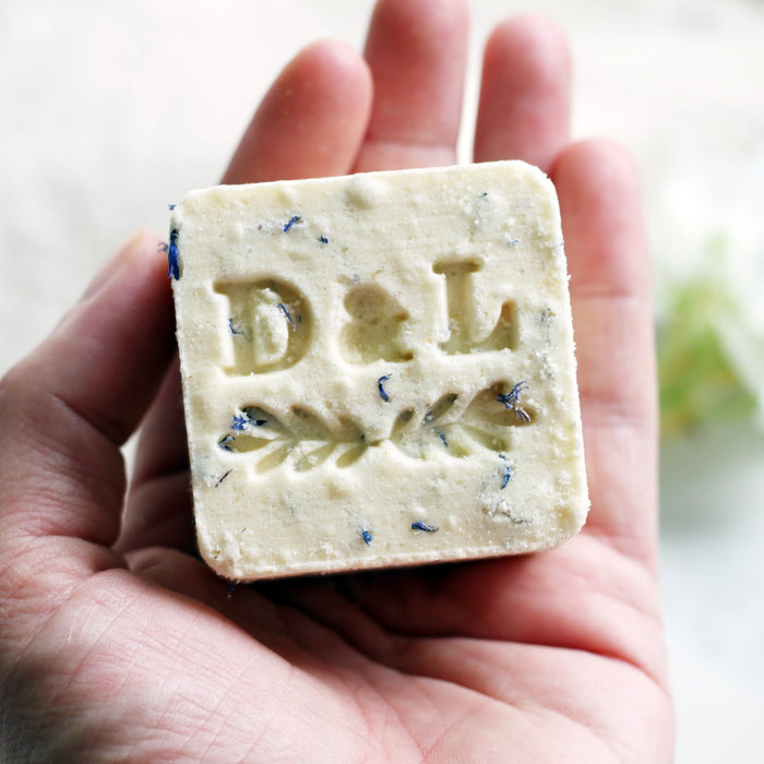 white tea & ginger sparkling milk bath cube