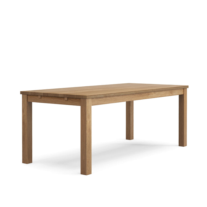 Table classique en bois massif