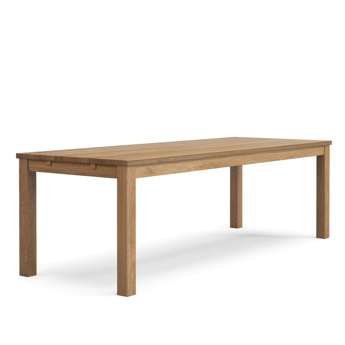 Table classique en bois massif