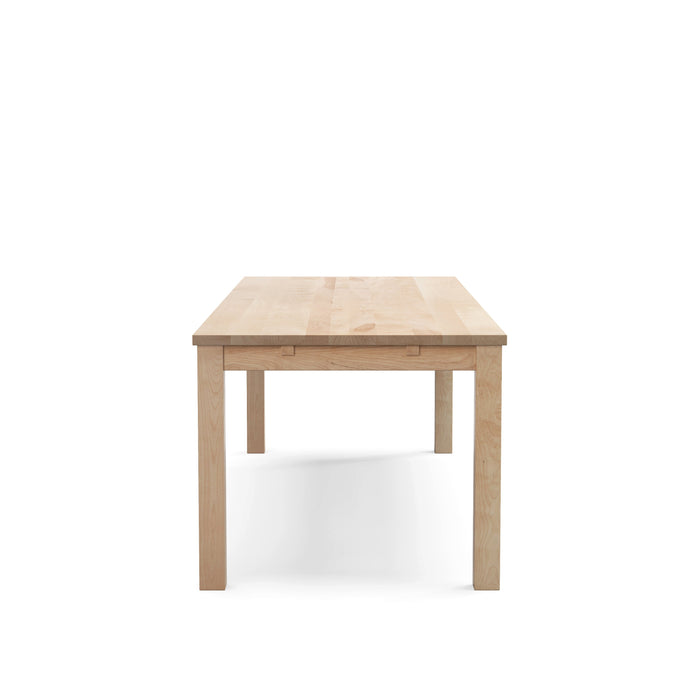 Table classique en bois massif
