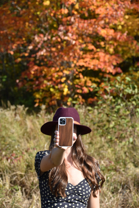 Étui iphone 12 mini en bois de noyer et côtés en tpu