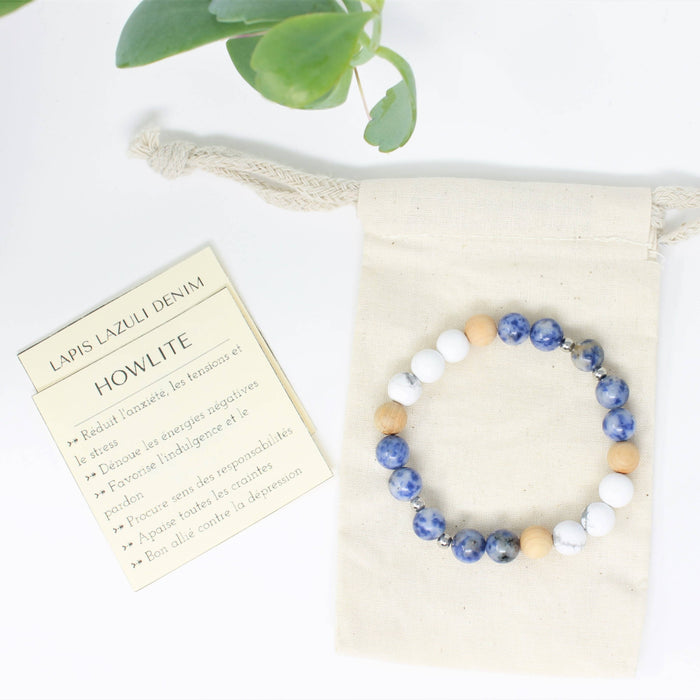 Écume - bracelet en pierres semi-précieuses, diffuseur d'huiles essentielles pour femmes, howlite, lapis lazuli denim, bois de cèdre et acier inoxydable