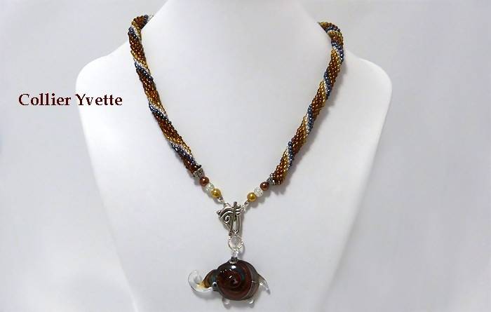 Collier de perles yvette