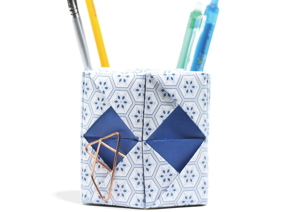 Pot à crayons origamique