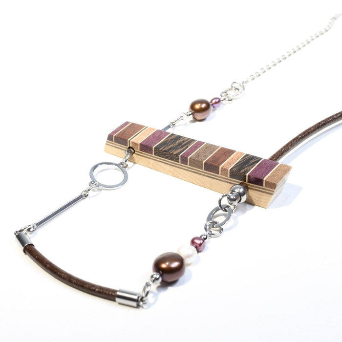 Collier balançoire perles et bois