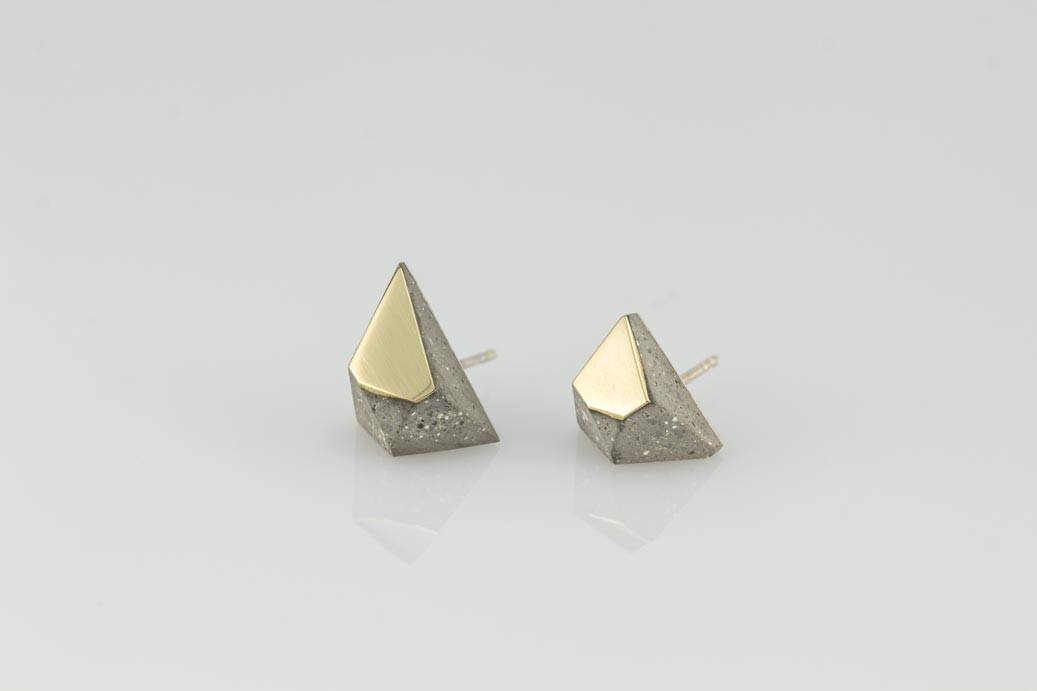 Boucles d'oreilles pyramides laiton