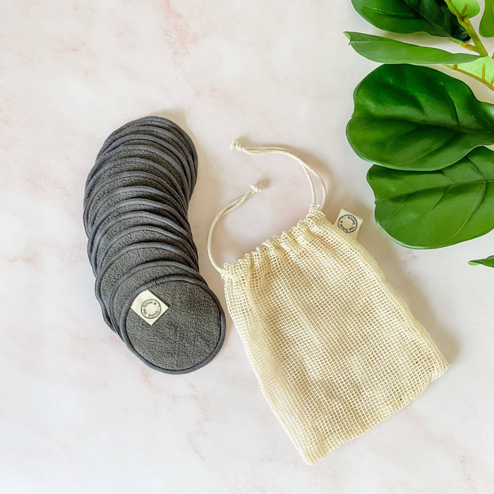 Cotons-visage en charbon de bambou - trousse de recharge - 14 tampons démaquillants + 1 mini sac pour la lessive