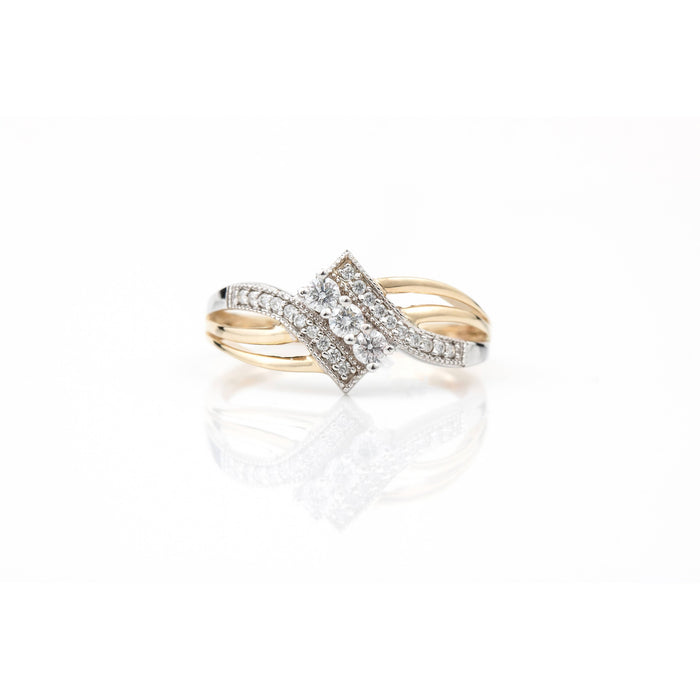 Bague à diamants semi-éternité trinité