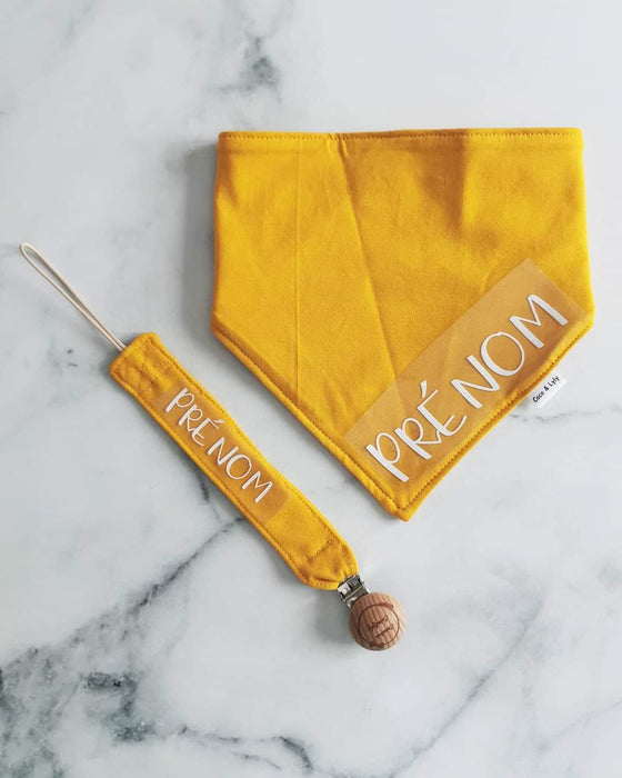 Bavoir et attache suce tissus avec prénom