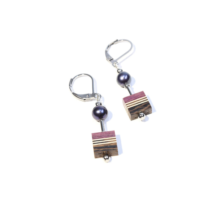 Boucles d'oreilles courtes avec perles bleues