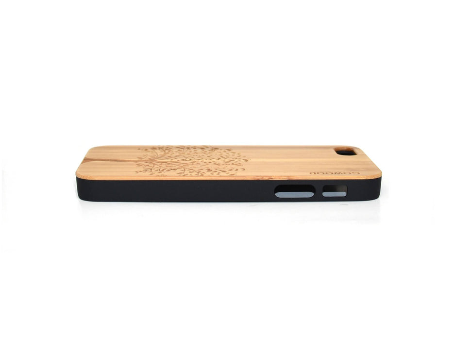 Étui iphone 5 en bois et côtés en polycarbonate - bambou avec gravure arbre