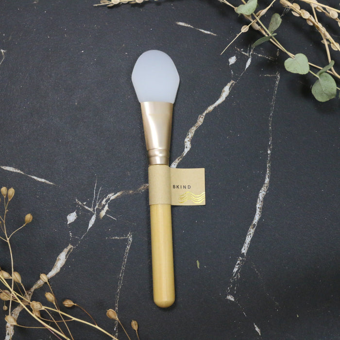 Applicateur souple en silicone pour masque visage