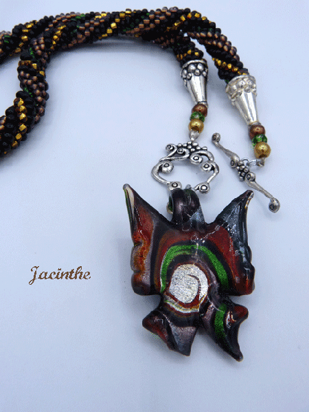 Collier de perles jacinthe