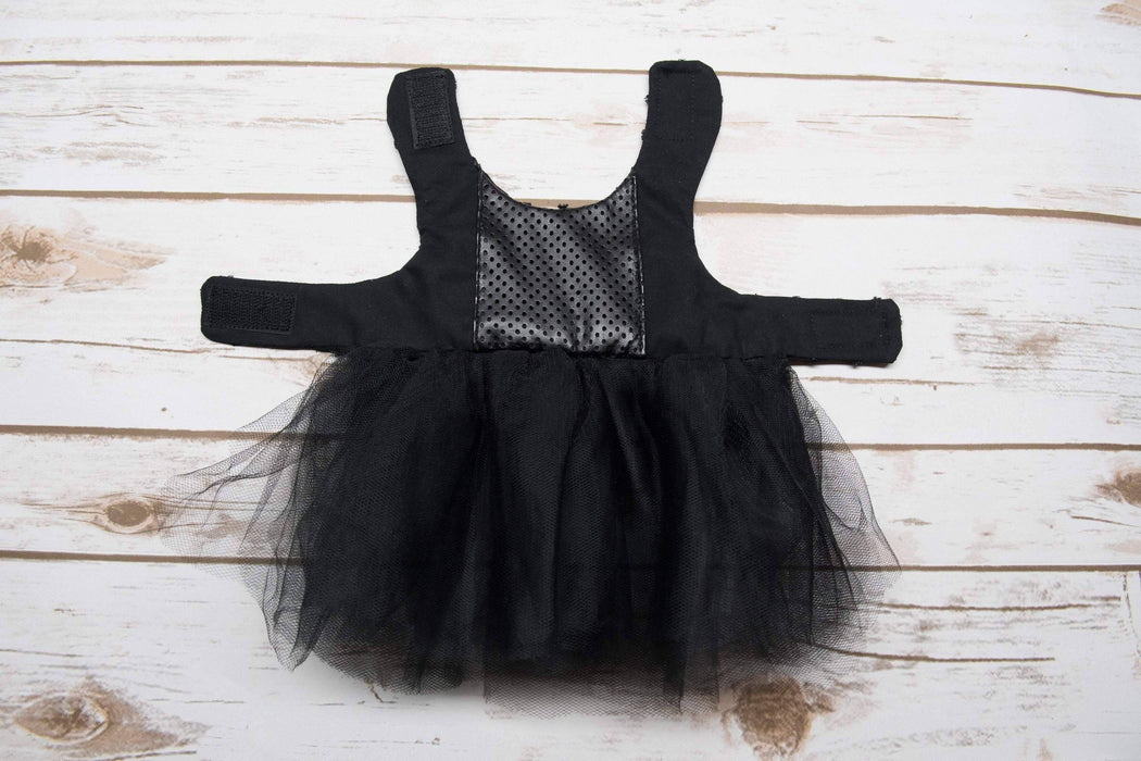 2 robes pour chien dans une! oui, c'est possible!: robe tutu noire réversible en coton noir et cuirette et chiffon suisse à pois surélevés