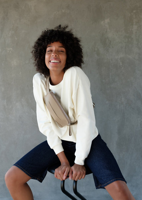 Sac banane en cuir taupe