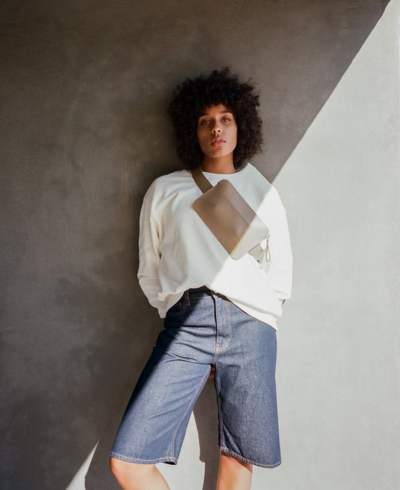 Sac banane en cuir taupe