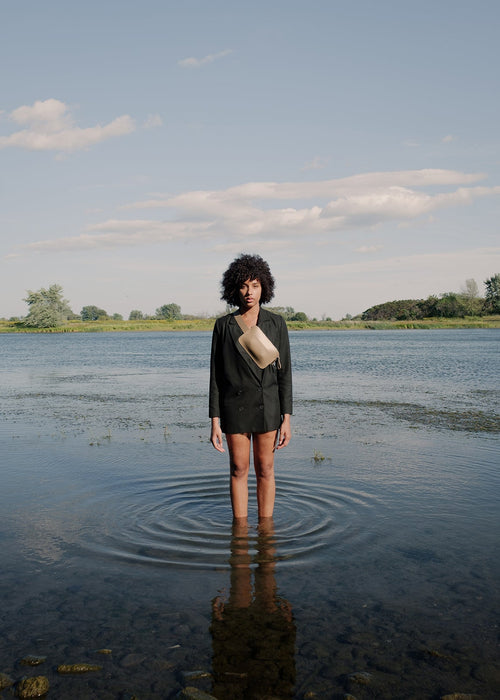 Sac banane en cuir taupe